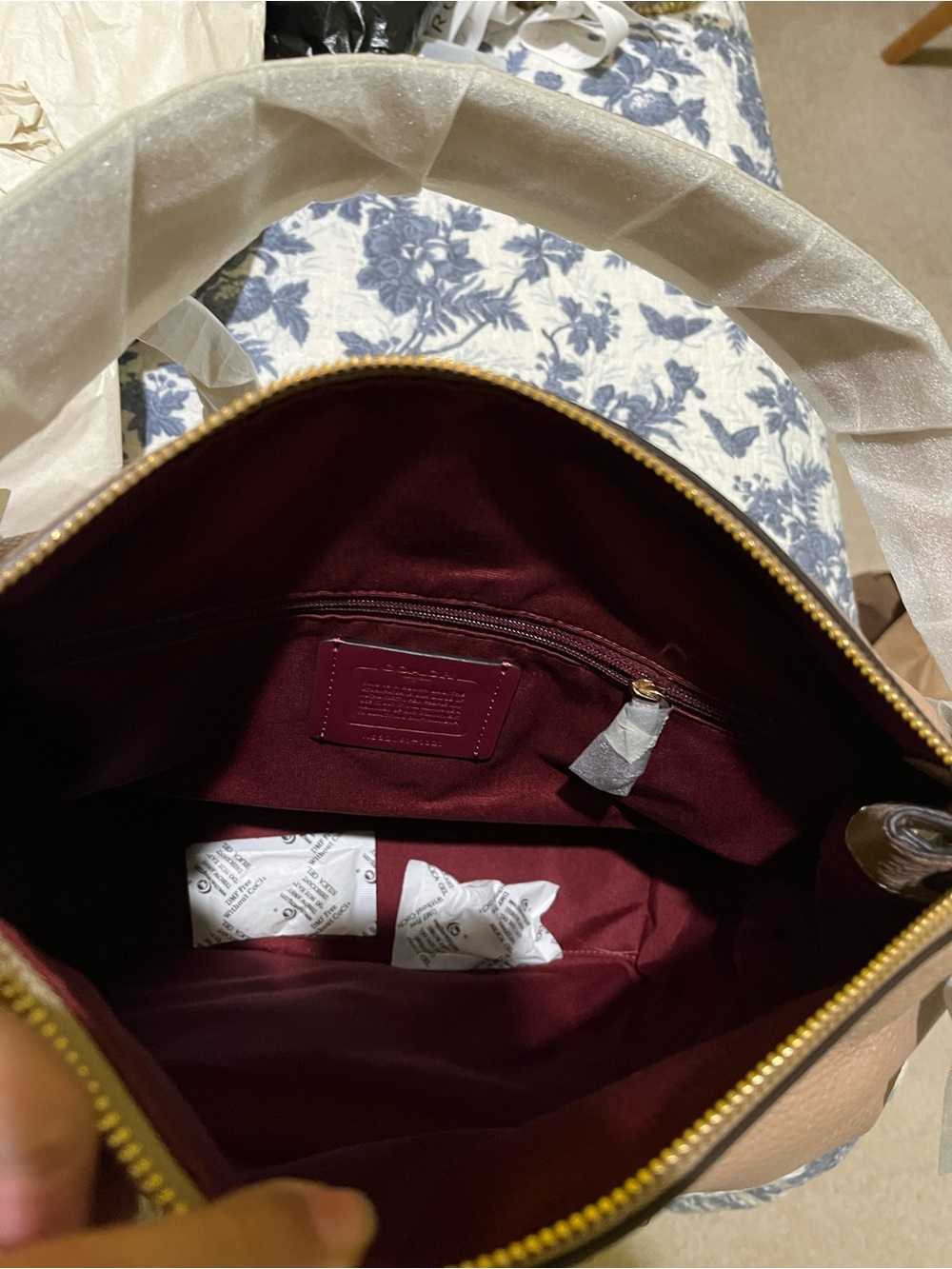Coach hobo bag, brand new, color Taupe - Picture 5 of 5